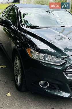 Седан Ford Fusion 2015 в 