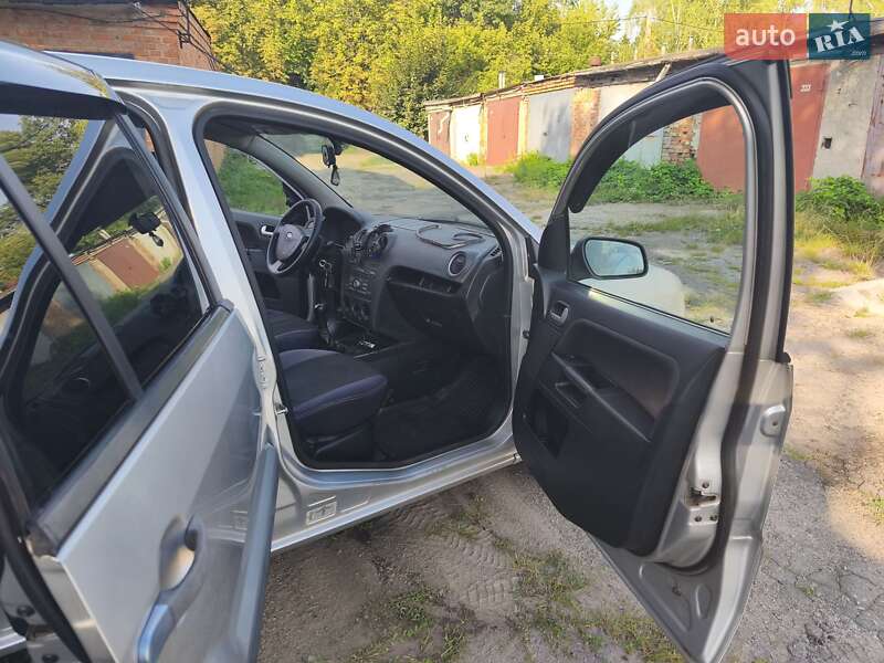 Хэтчбек Ford Fusion 2007 в Миргороде фото 4 Хэтчбек Ford Fusion 2007 в Миргороде