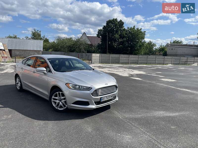 Седан Ford Fusion 2014 в 
