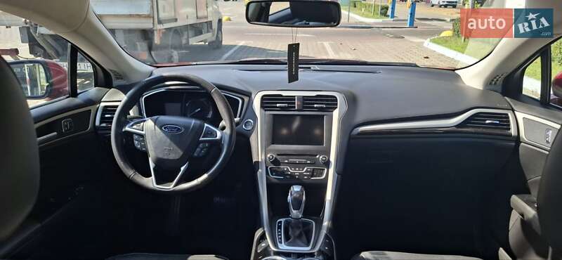 Седан Ford Fusion 2015 в Одесі