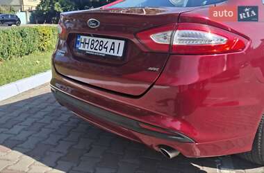 Седан Ford Fusion 2015 в 