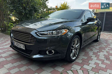 Седан Ford Fusion 2015 в Львове