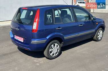 Хэтчбек Ford Fusion 2009 в 