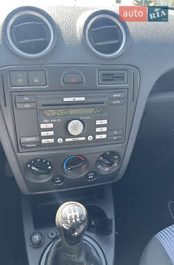Хэтчбек Ford Fusion 2009 в 