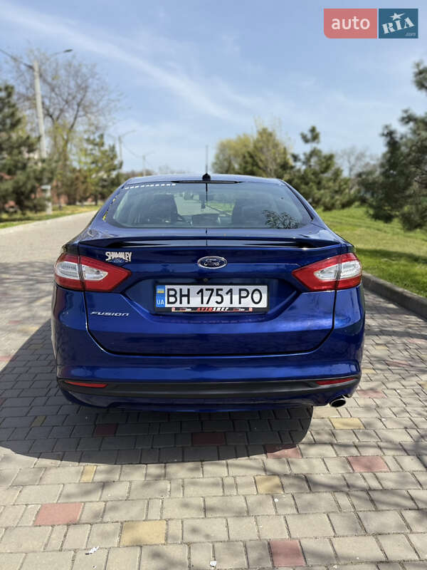 Седан Ford Fusion 2015 в Измаиле