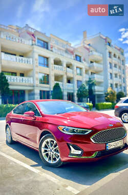 Седан Ford Fusion 2019 в Одесі