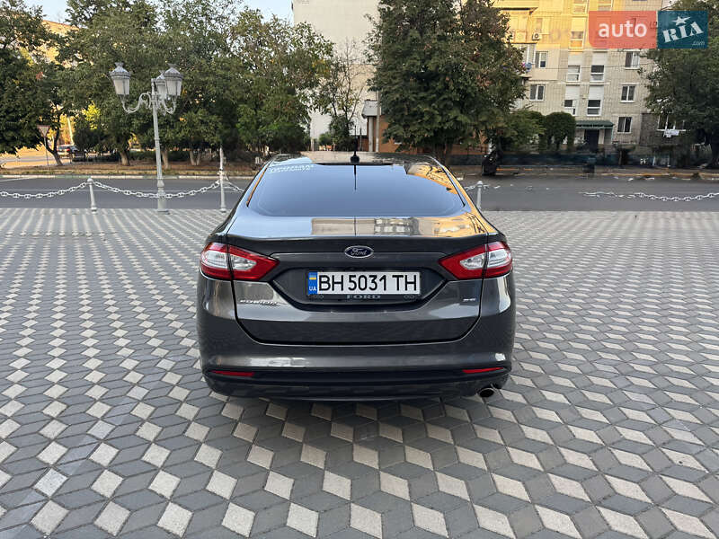 Седан Ford Fusion 2015 в Чорноморську