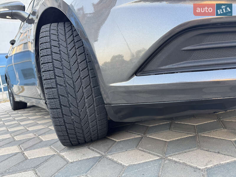 Седан Ford Fusion 2015 в Чорноморську
