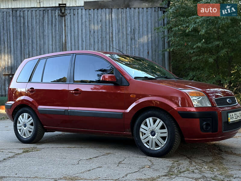 Хэтчбек Ford Fusion 2006 в Киеве