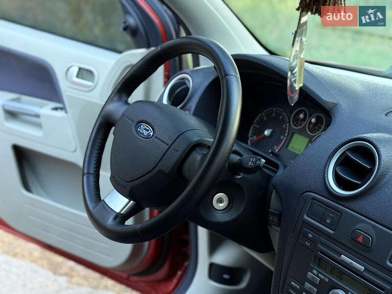 Хэтчбек Ford Fusion 2006 в Киеве