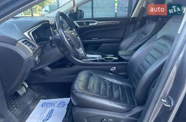 Седан Ford Fusion 2013 в 