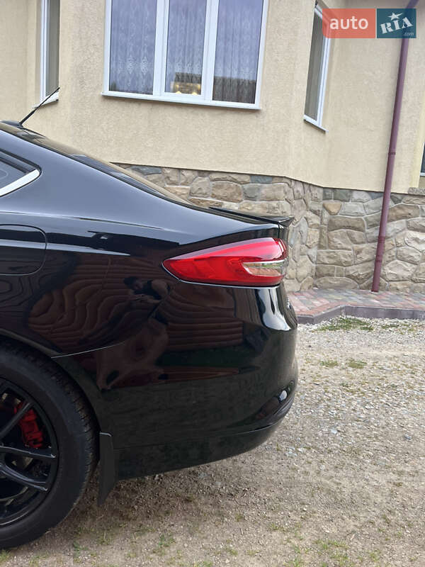 Седан Ford Fusion 2016 в Ивано-Франковске