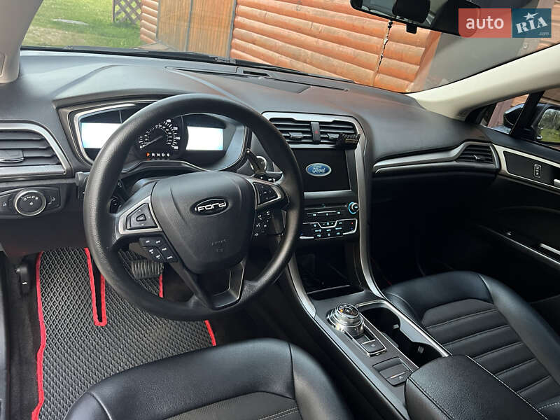 Седан Ford Fusion 2016 в Ивано-Франковске