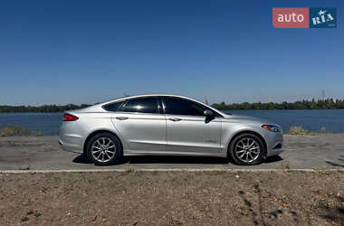 Седан Ford Fusion 2017 в Вишневому