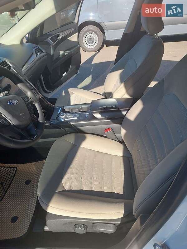 Седан Ford Fusion 2019 в Києві фото 16 Седан Ford Fusion 2019 в Києві
