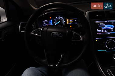 Седан Ford Fusion 2012 в 