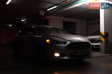 Седан Ford Fusion 2012 в 