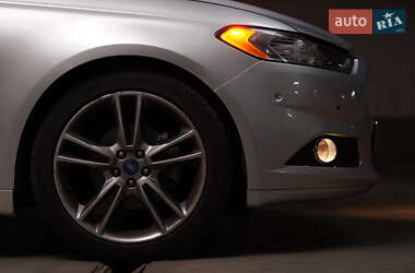 Седан Ford Fusion 2012 в 