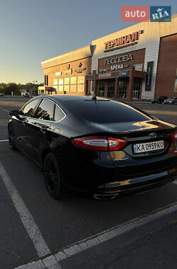 Седан Ford Fusion 2015 в 