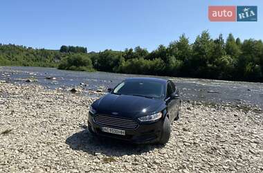 Седан Ford Fusion 2015 в 