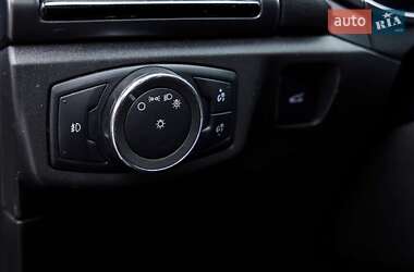 Седан Ford Fusion 2015 в 