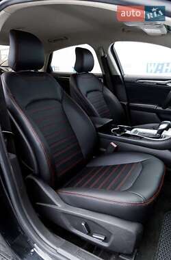 Седан Ford Fusion 2015 в 