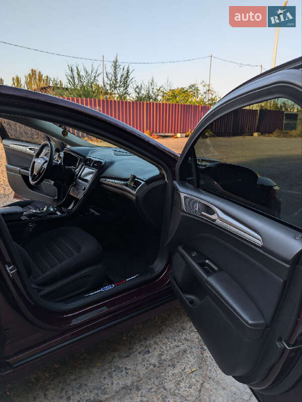 Седан Ford Fusion 2016 в Кривому Розі