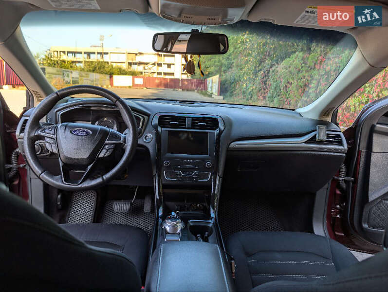 Седан Ford Fusion 2016 в Кривому Розі