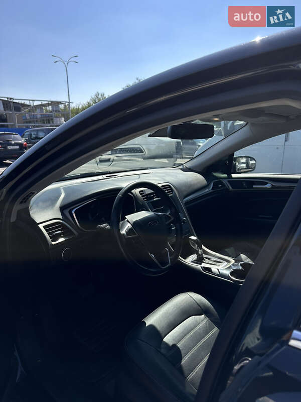 Седан Ford Fusion 2015 в Дніпрі