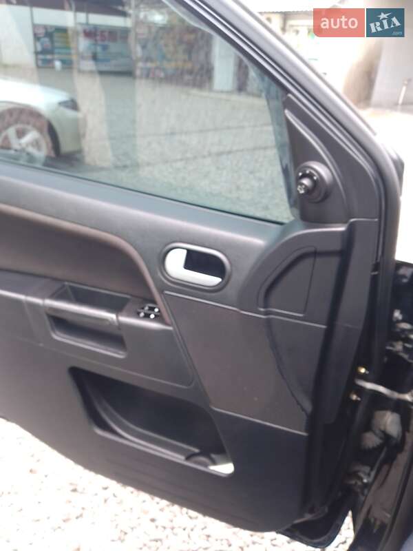 Хетчбек Ford Fusion 2006 в Первомайську фото 12 Хетчбек Ford Fusion 2006 в Первомайську