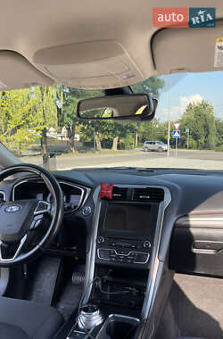 Седан Ford Fusion 2018 в 