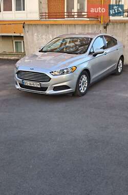 Седан Ford Fusion 2014 в 