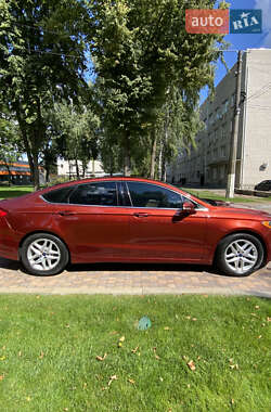 Седан Ford Fusion 2014 в 