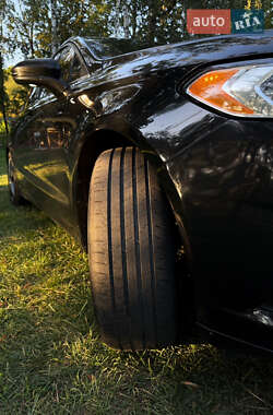 Седан Ford Fusion 2013 в 