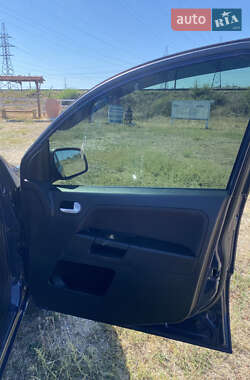 Хэтчбек Ford Fusion 2011 в 