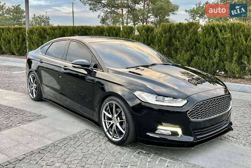 Седан Ford Fusion 2015 в Ніжині
