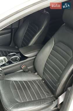 Седан Ford Fusion 2013 в 
