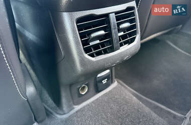 Седан Ford Fusion 2016 в 