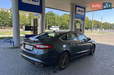 Седан Ford Fusion 2015 в 