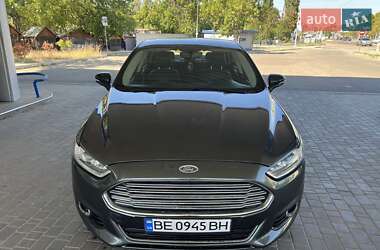 Седан Ford Fusion 2015 в 