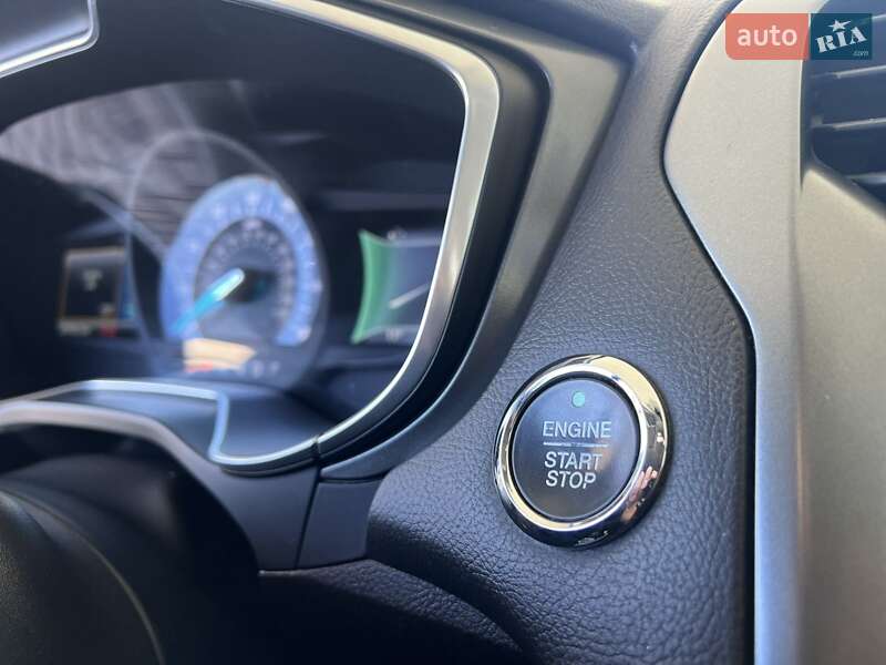 Седан Ford Fusion 2015 в Николаеве