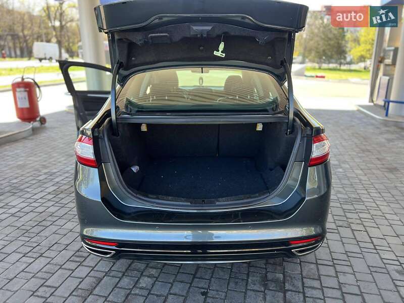 Седан Ford Fusion 2015 в Николаеве