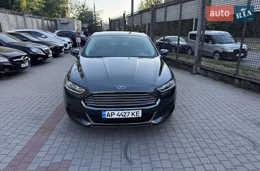 Седан Ford Fusion 2016 в 