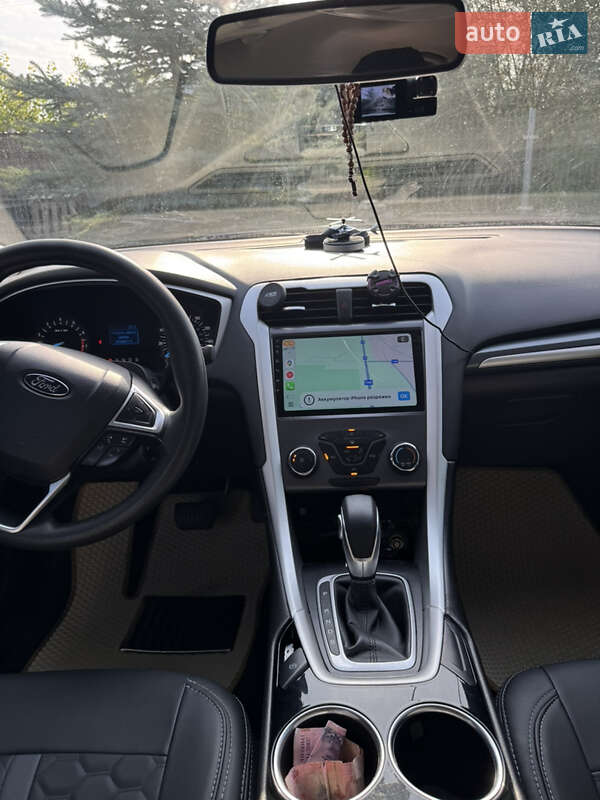 Седан Ford Fusion 2015 в Рудки