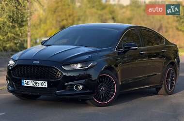 Седан Ford Fusion 2016 в 