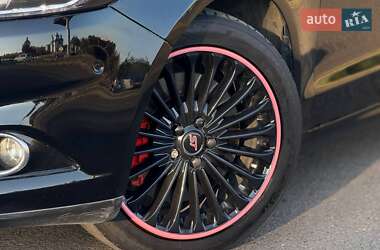 Седан Ford Fusion 2016 в 