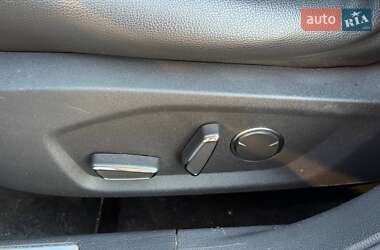 Седан Ford Fusion 2016 в 