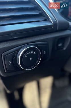 Седан Ford Fusion 2013 в 