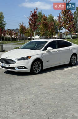 Седан Ford Fusion 2018 в 