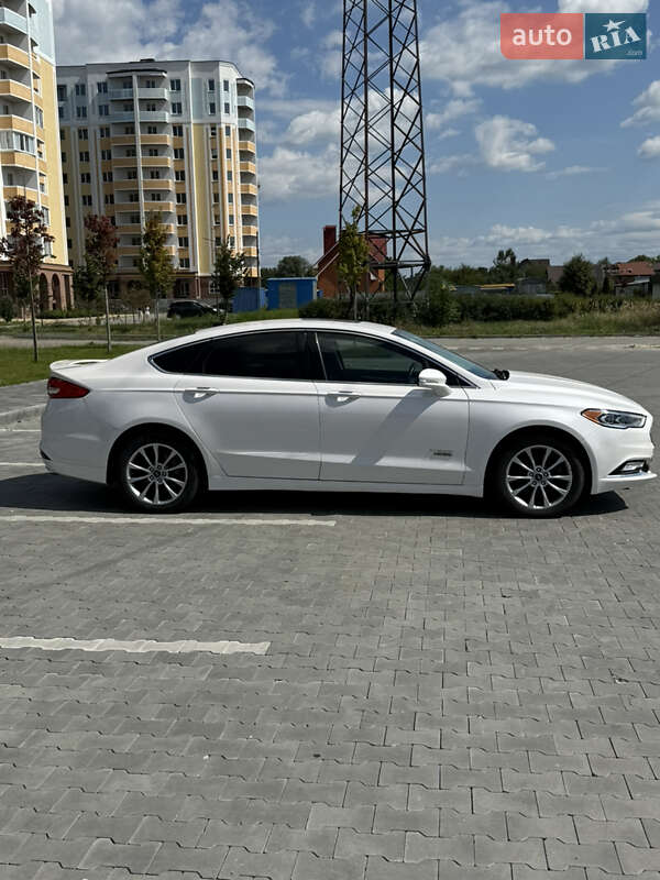 Седан Ford Fusion 2018 в Ирпене
